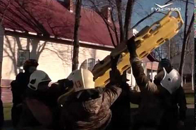 Юные спасатели проводят тренировки в региональном лагере