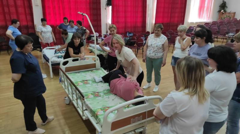 В Самарской области специалисты соцобслуживания проходят тренинг по системе долговременного ухода 