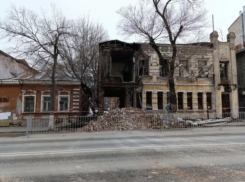 В Самаре прокомментировали обрушение стены на улице Куйбышева 