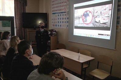 Начинающим водителям показали страшные кадры с мест ДТП, которые произошли в Самаре