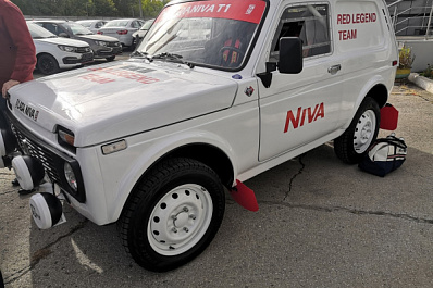 Появились фото "Нивы", на которой швейцарцы будут участвовать в "Дакаре-2022"