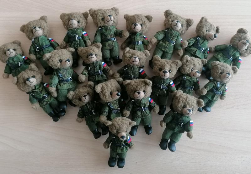 В зону СВО отправилась "рота" сибирских мишек-талисманов