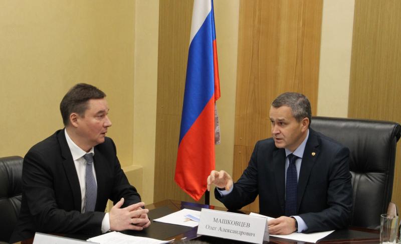 Олег Машковцев поздравил представителей МИД России в ПФО с профессиональным праздником