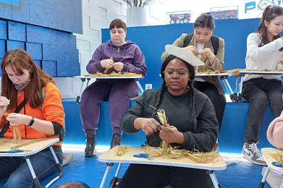 На выставке "Россия" стартовала неделя празднования Масленицы