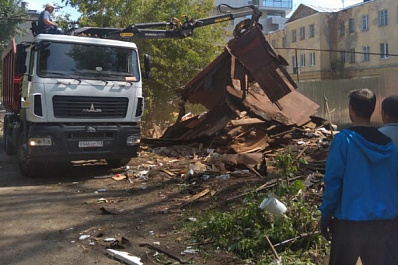 В Самаре на Советской Армии снесли старые сараи