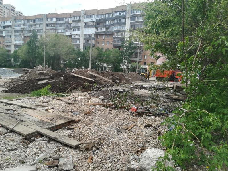 Самарцам рассказали об уборке мусора после сноса гаражей
