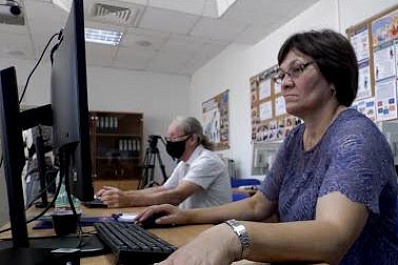 Пенсионерка из Красного Яра стала победителем чемпионата по компьютерному многоборью