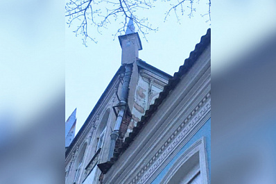 В Самаре у памятника архитектуры на ул. Алексея Толстого может рухнуть башня