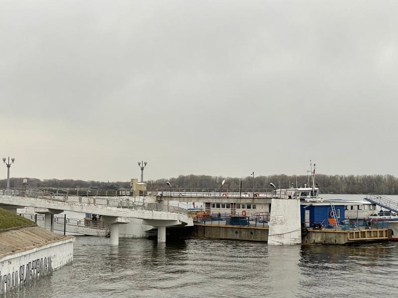 В Самаре ушел под воду причал Речного вокзала