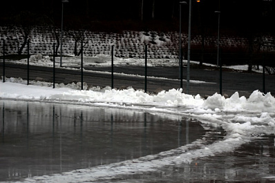 Медики рекомендуют соблюдать меры предосторожности во время гололеда