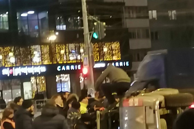 В Самаре на Ново-Вокзальной перевернулся автомобиль