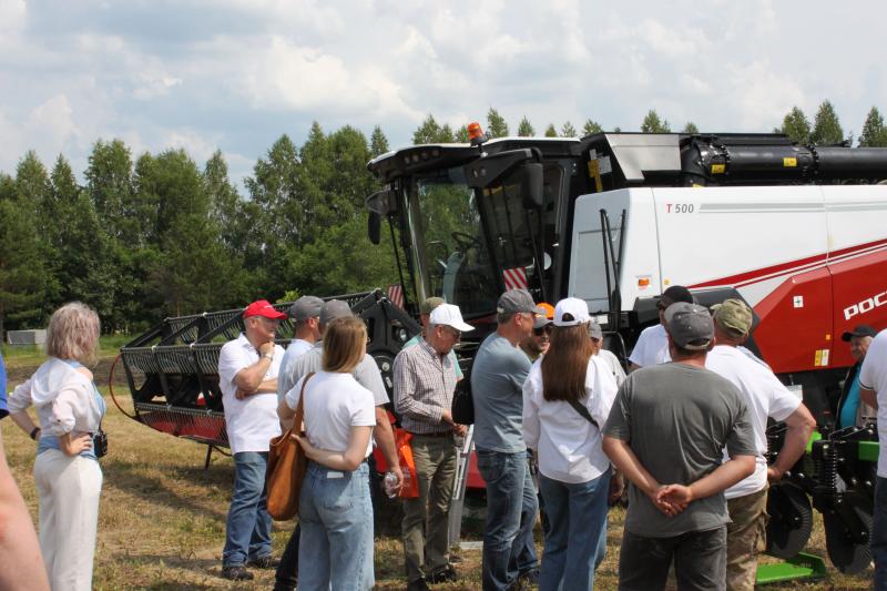 Не потерять ни одного зернышка: российские и зарубежные аграрии заинтересованы комбайном Т500