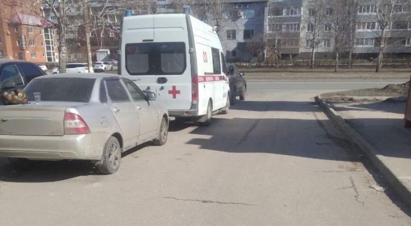 В Тольятти легковушка без водителя сбила пенсионерку