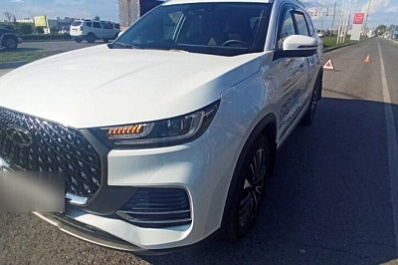 Перебегал шоссе: в Самаре иномарка сбила подростка