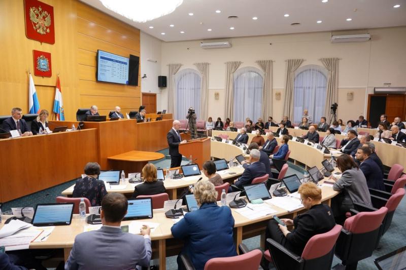 Дали зеленый свет: бюджетный комитет Самарской губдумы одобрил областной бюджет