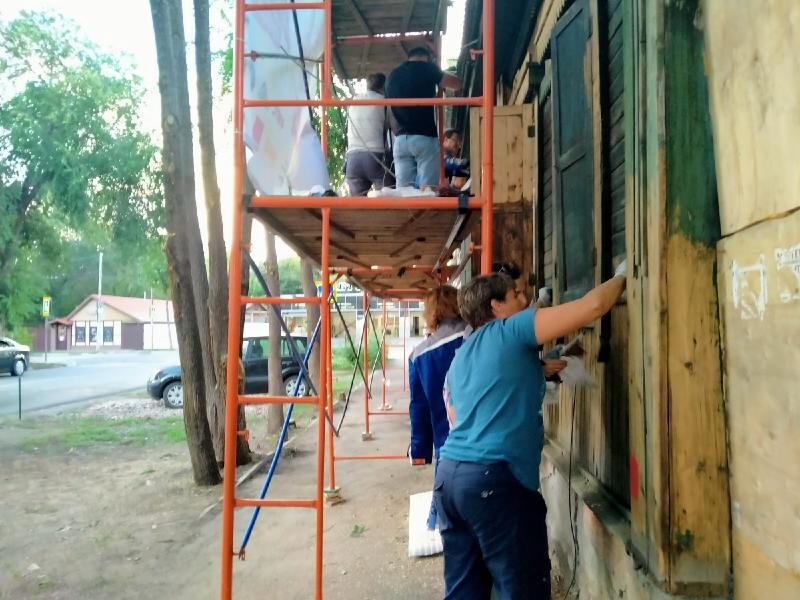 Дмитрий Азаров присоединился к волонтерам на "Том Сойер Фесте"