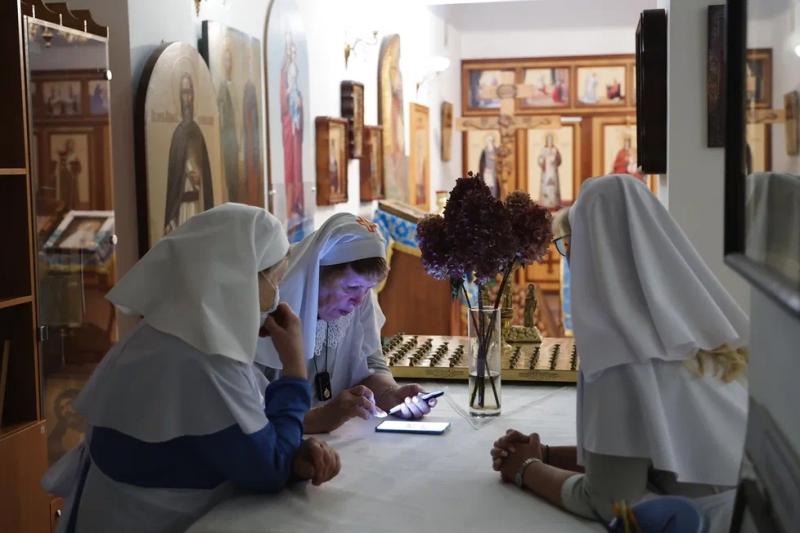 Вячеслав Федорищев посетил Обитель милосердия в честь великомученика Димитрия Солунского в Зубчаниновке