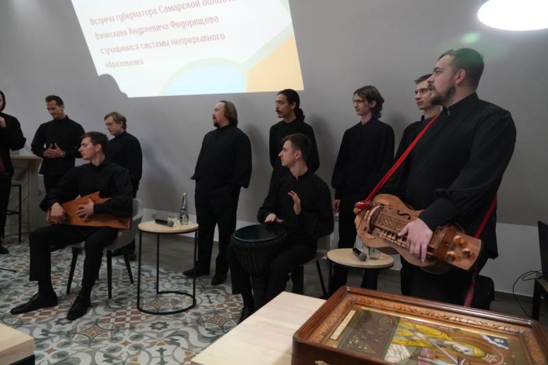 Вячеслав Федорищев встретился со студентами Поволжской академии образования и искусств имени Святителя Алексия, Митрополита Московского
