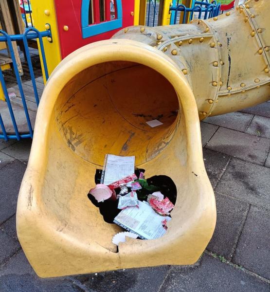 В Самаре заменят сломанное оборудование на детских площадках