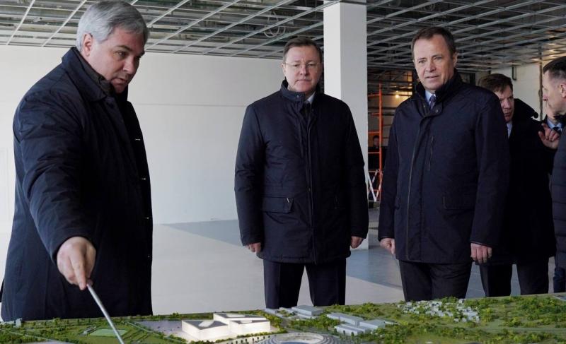Дмитрий Азаров и Игорь Комаров обсудили проект строительства в Самарской области межвузовского кампуса