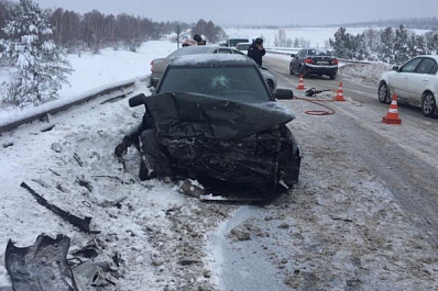 4 человека пострадали при столкновении "Гранты" и "десятки" в Самарской области