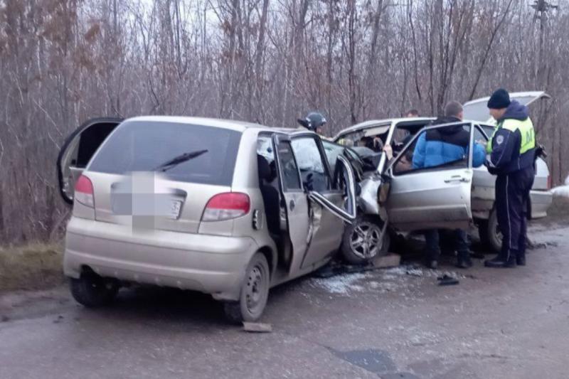 Стали известны подробности аварии в Волжском районе с тремя пострадавшими
