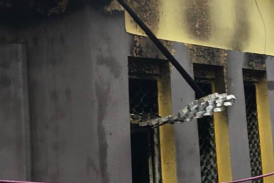 Появились фото крупного пожара в трактире парка Металлургов в Самаре