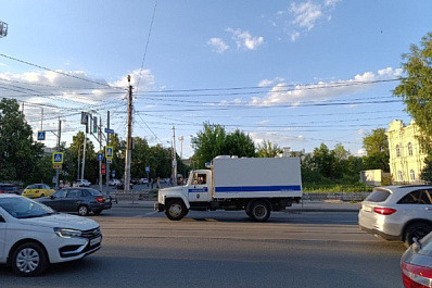 В ПФО парень с пейнтбольным пистолетом обокрал магазин