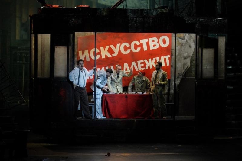 Самарский спектакль "Мастер и Маргарита" представили на сцене Мариинского театра в Санкт-Петербурге