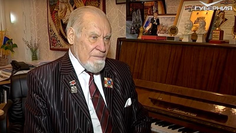 Дмитрий Азаров поздравил с юбилеем Почетного гражданина Самарской области Владимира Ощепкова