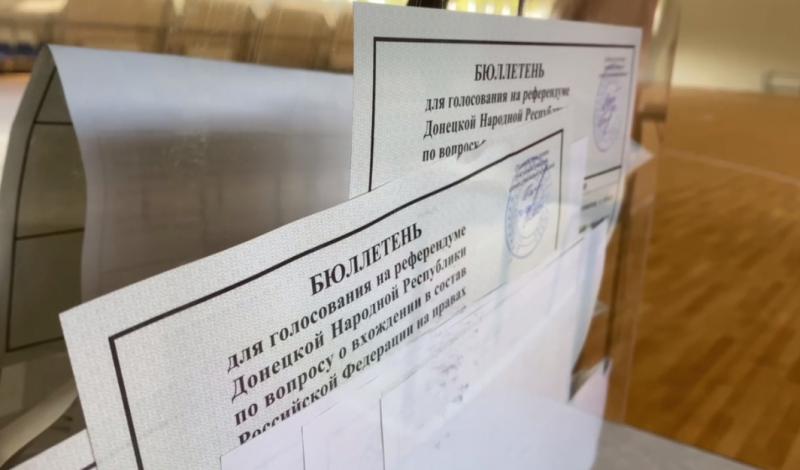 "Мы хотим в Россию": в Самарской области переселенцы принимают участие в голосовании на референдумах о вхождении территорий Донбасса в состав РФ