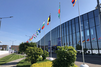 Дмитрий Азаров возглавил самарскую делегацию на Петербургском экономическом форуме