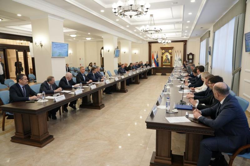 Отдать швартовы: порты Самарской области станут центрами речной логистики