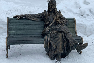 В Самаре вандалы пытаются оставить Бабу-ягу без носа