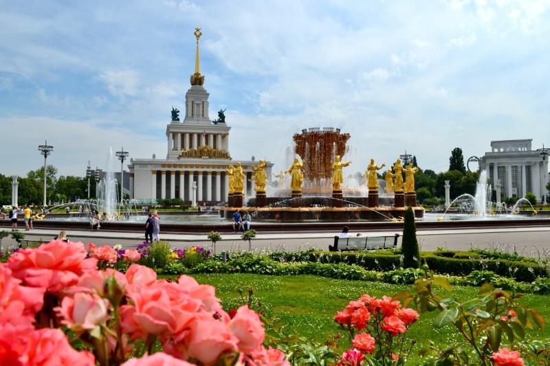 Жители Самарской области могут выиграть поездку в Москву на международную выставку "Россия"