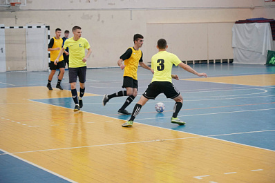 Сыграли в мини-футбол в память о тренере: в Самаре прошли соревнования по футзалу