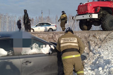 В Самарской области на трассе 3 января перевернулась легковушка