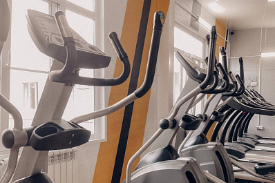 Российские компании стали чаще искать фитнес-тренеров и горничных