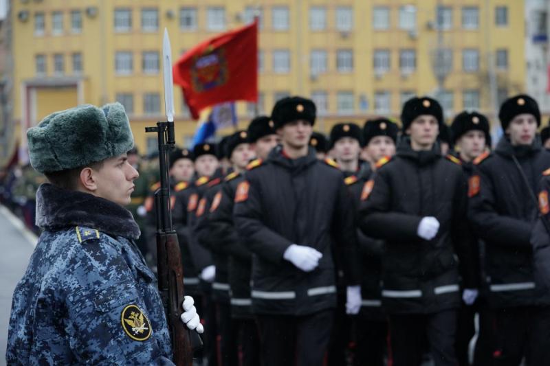 Фоторепортаж: в Самаре состоялся юбилейный Парад Памяти
