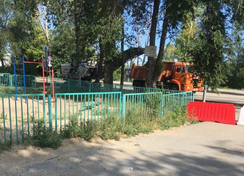 Для обустройства съезда на ул. Казачью в Самаре начали снимать старый асфальт