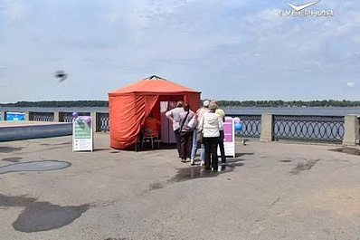 В Самаре на набережной прошел ликбез по “солнечной безопасности”