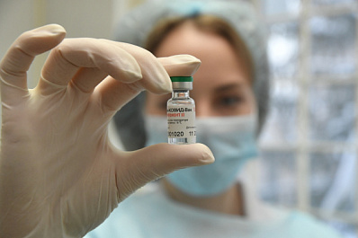 Lancet: эффективность "Спутника V" в третьей фазе испытаний превысила 91 % 