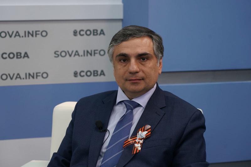 Губернатор Дмитрий Азаров назначил Виктора Акопьяна министром образования Самарской области