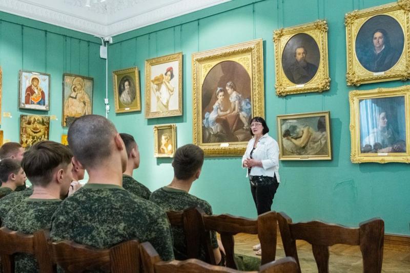 Как проходят окружные военно-патриотические сборы "Гвардеец": успехи участников из Самарской области