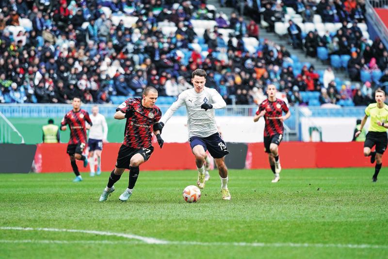 Рекорды Дзюбы и Сергеева: футбольные команды Самарской области удачно провели тур