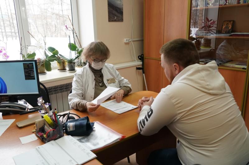 Здоровье бойцов, техника мозаики и репродуктивная медицина: читайте в свежем номере "Волжской коммуны" 12 марта