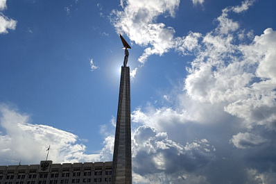 В Самаре на площади Славы курсанты-первокурсники приняли присягу