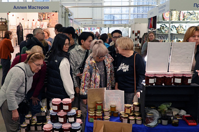 Самарские мастера представили свои изделия на Всероссийской выставке-ярмарке "Ладья. Зимняя сказка – 2025"
