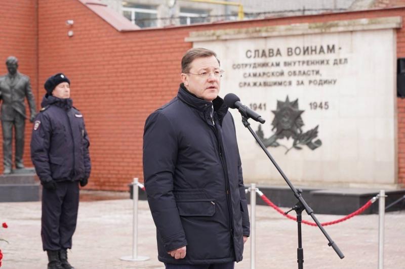 В Самаре почтили память сотрудников органов внутренних дел, погибших при исполнении служебных обязанностей