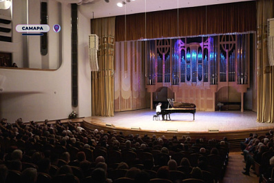 В Самарской филармонии состоялся сольный концерт Энджела Вонга